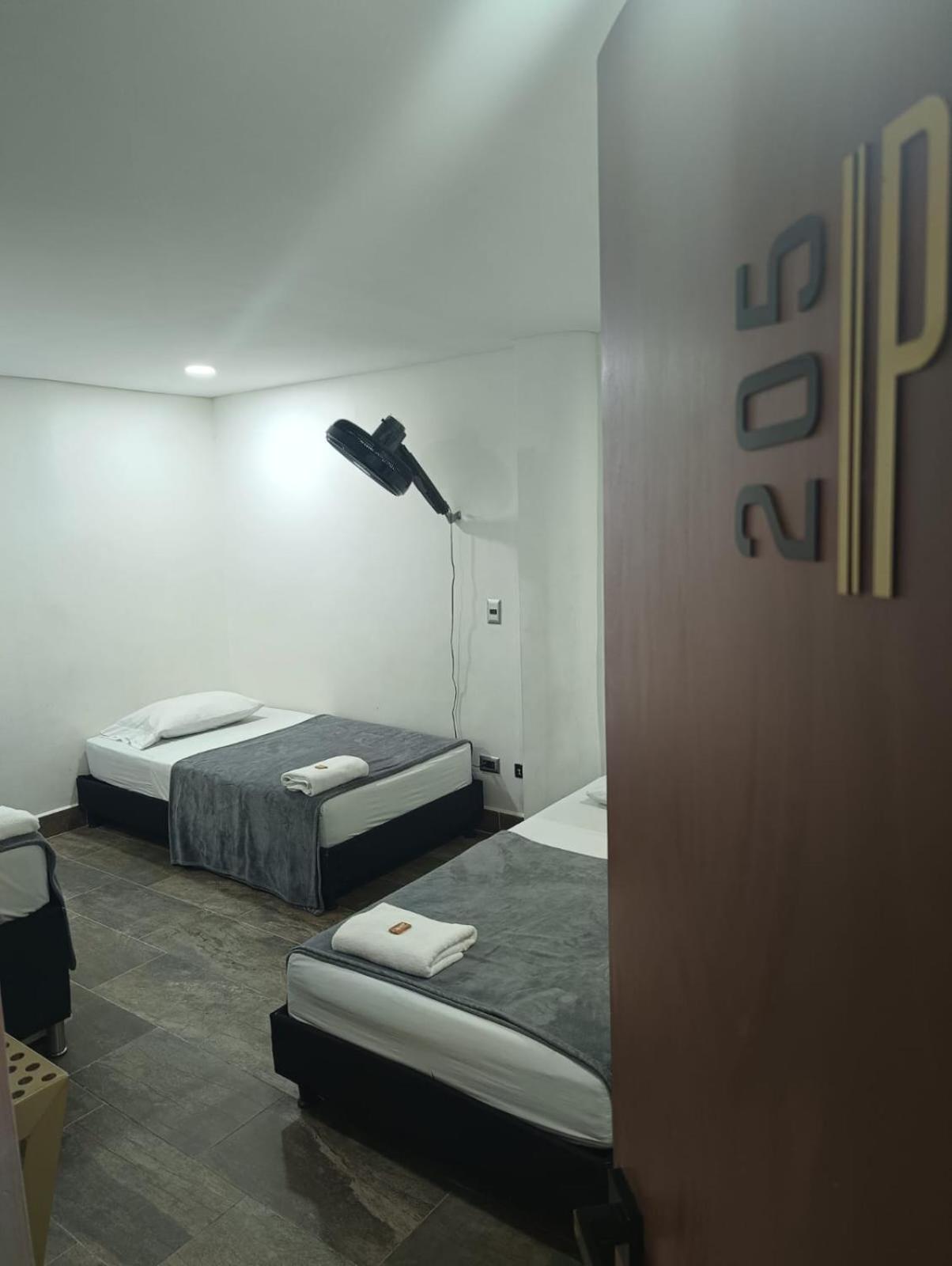 Hotel Prestige Medellín Dış mekan fotoğraf
